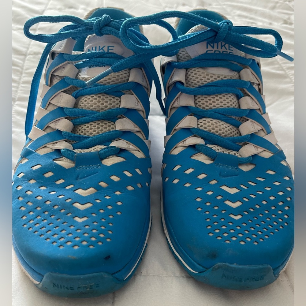 Nike free 5.0 running shoe